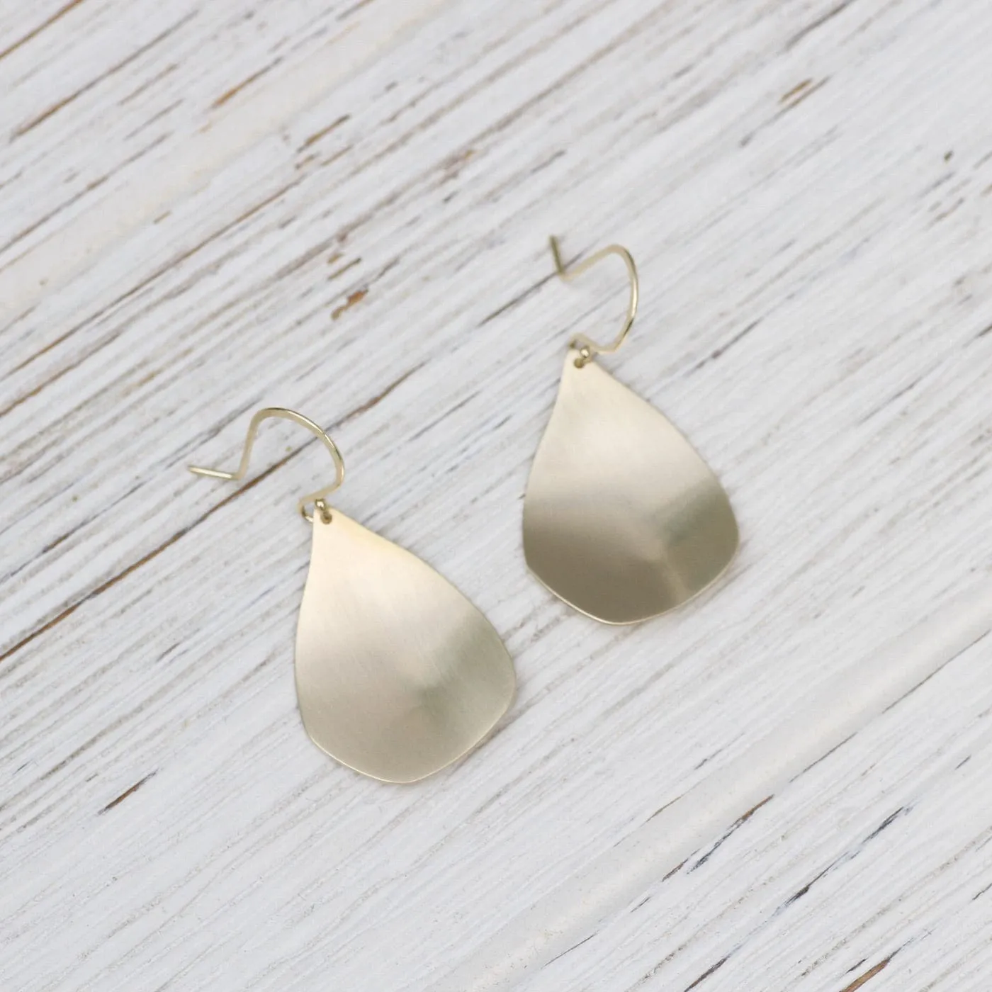 10k Sway Single Earrings