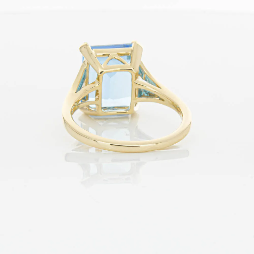 14ct Yellow Gold 6.24ct Blue Topaz Juliet Ring