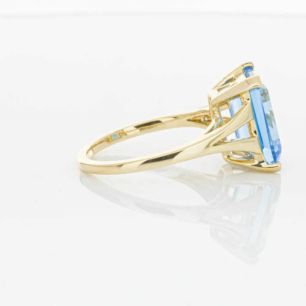 14ct Yellow Gold 6.24ct Blue Topaz Juliet Ring