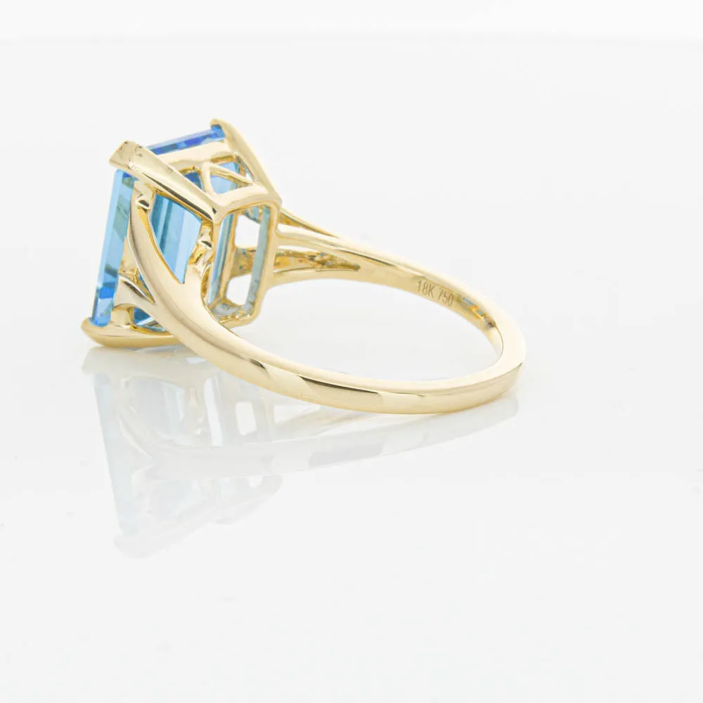 14ct Yellow Gold 6.24ct Blue Topaz Juliet Ring