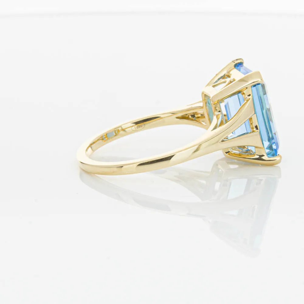 14ct Yellow Gold 6.24ct Blue Topaz Juliet Ring