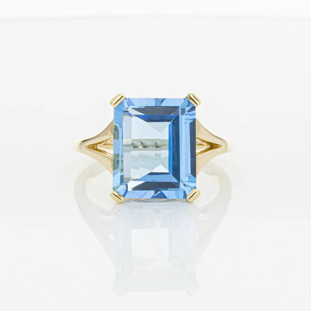 14ct Yellow Gold 6.24ct Blue Topaz Juliet Ring