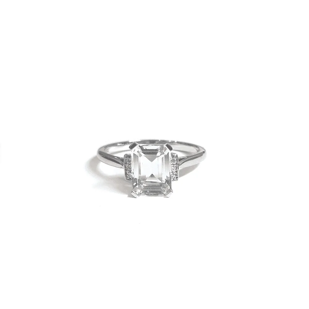 18ct White Gold Aquamarine and Diamond Ring - 1.35ct