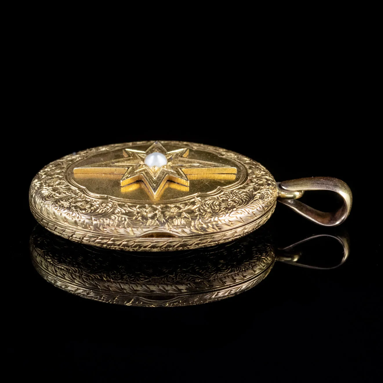 Antique Victorian Star Locket Pearl 18Ct Gold Lucky Clover Circa 1880