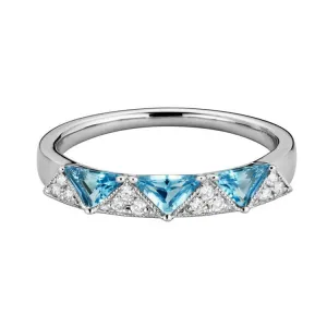 Blue Topaz and Diamonds Ring, 14Kt