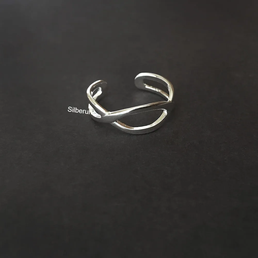 Criss Cross Silver Toe Ring