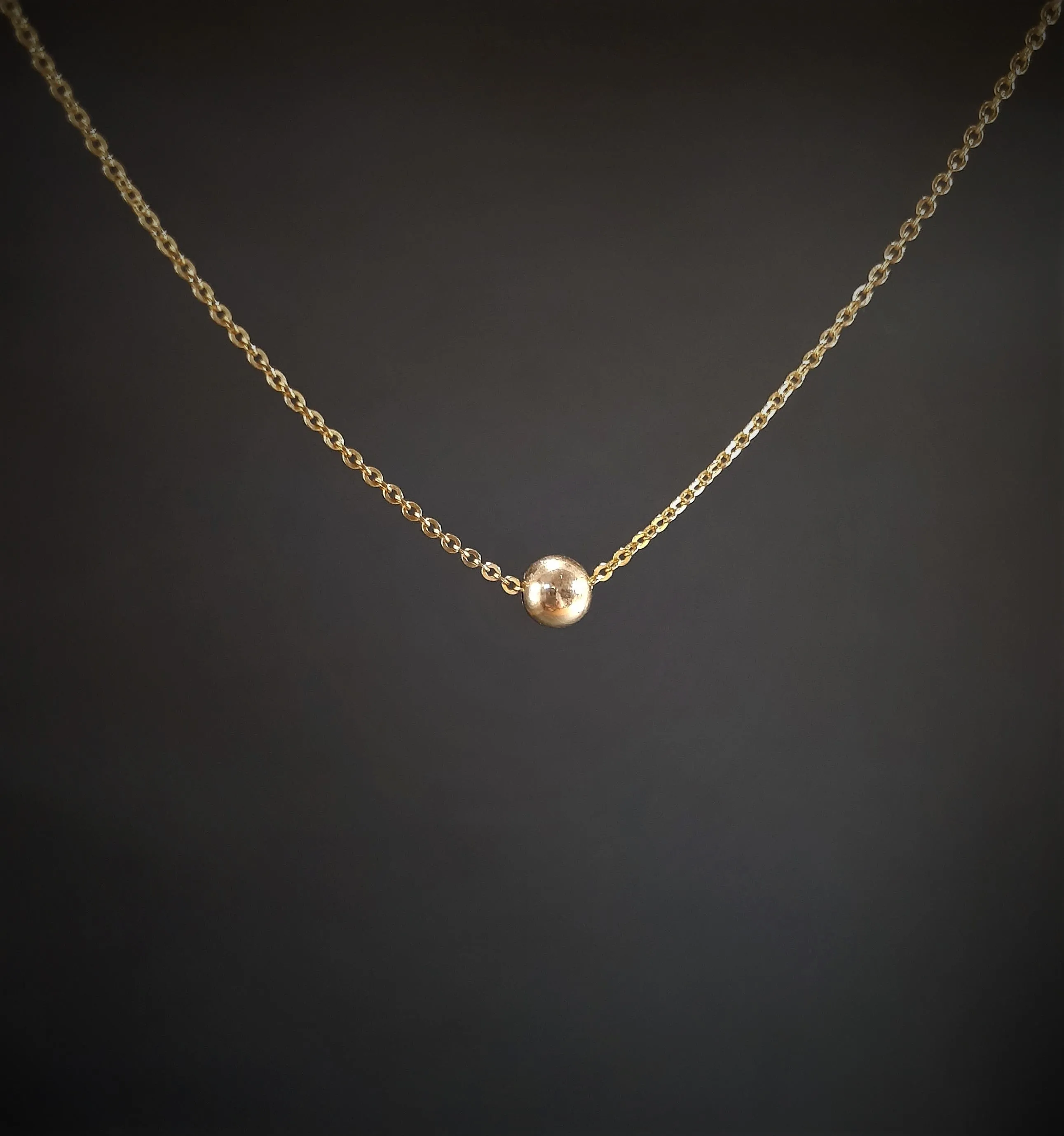 Dainty Floating Gold Ball Necklace