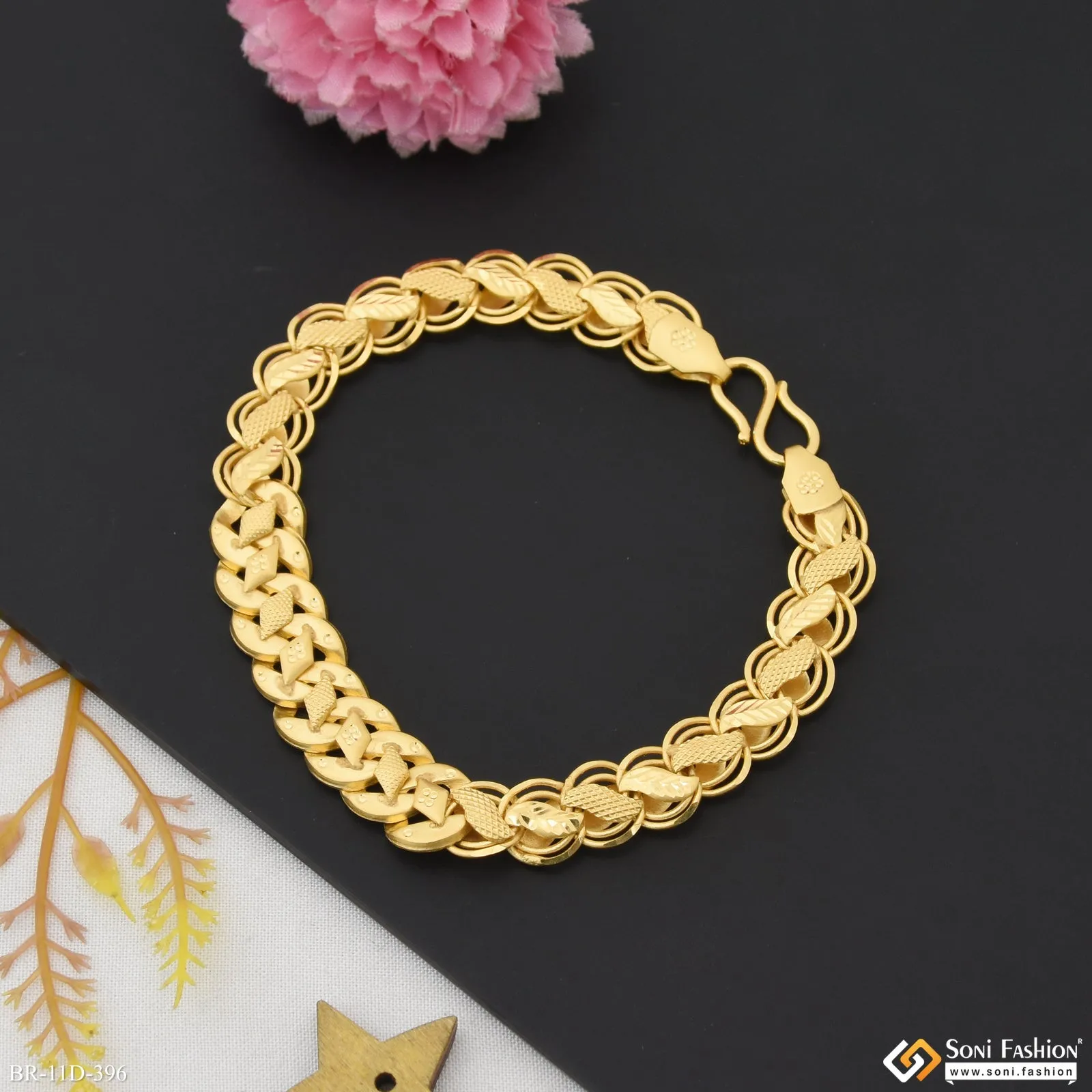 Funky Design Gold Plated Kohli Pokal Bracelet for Men - Style D396