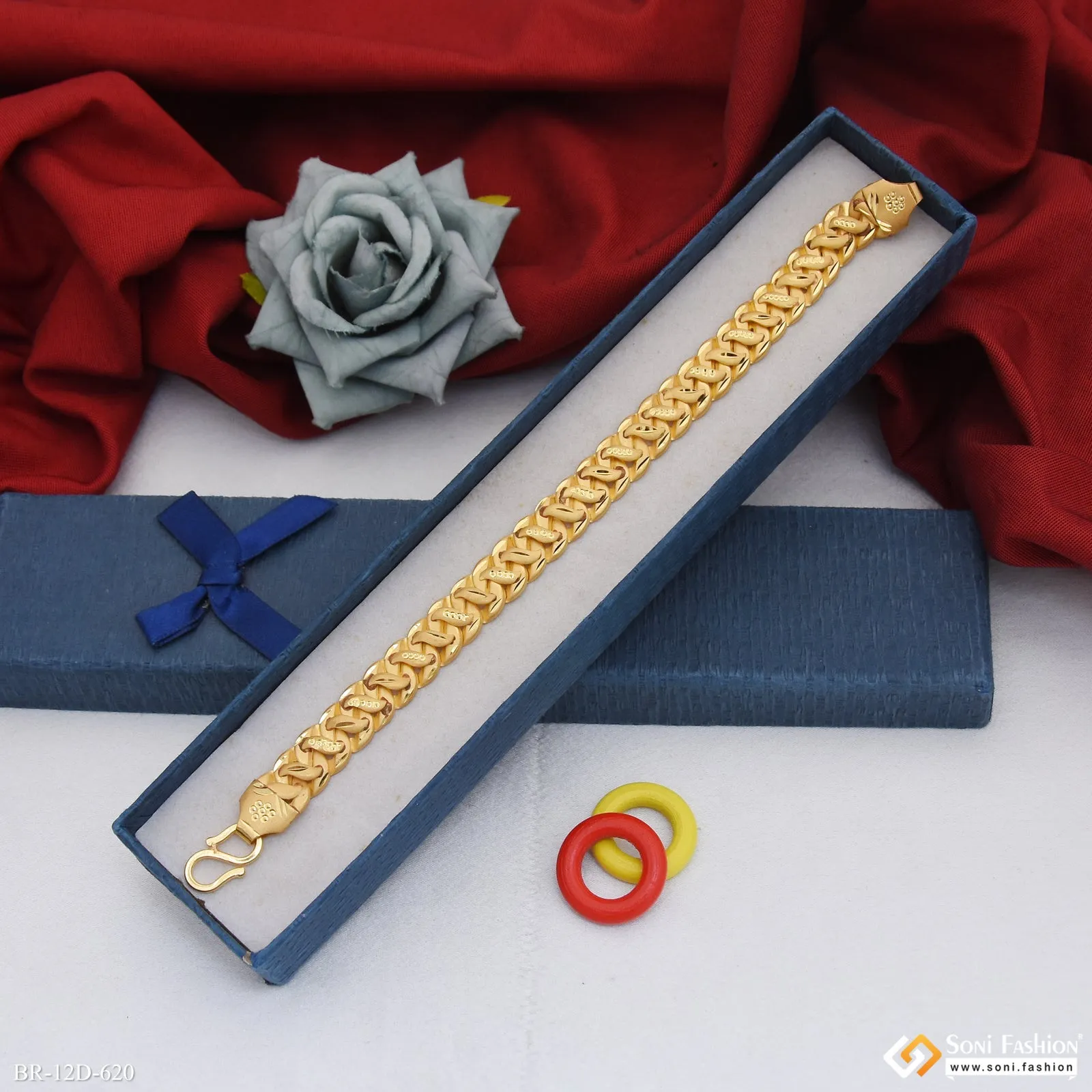 Funky Design Gold Plated Pokal Bracelet for Men - Style D620