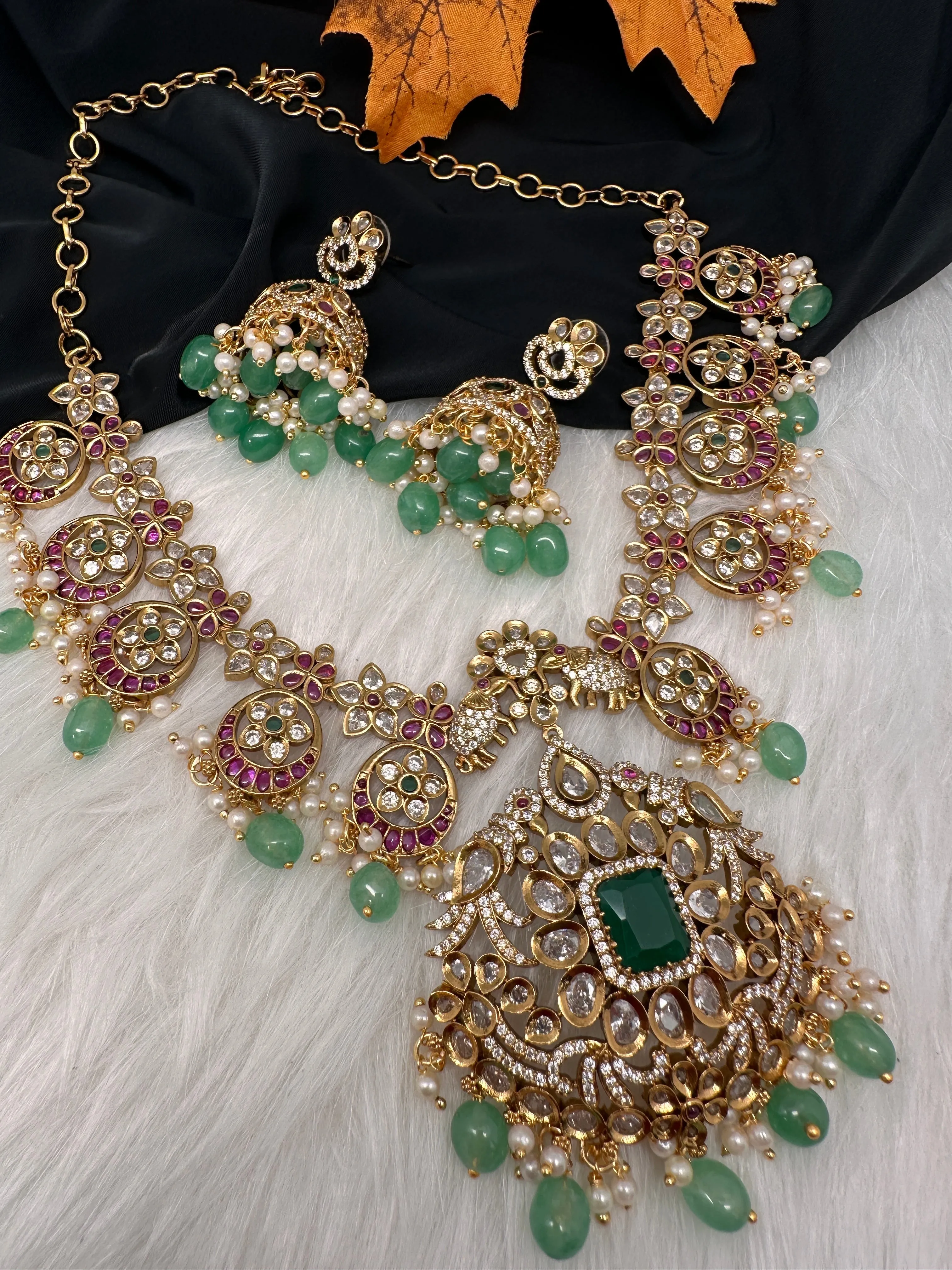 Moissanite AD Red Green Stone Emerald Green Beads Guttapusalu Necklace