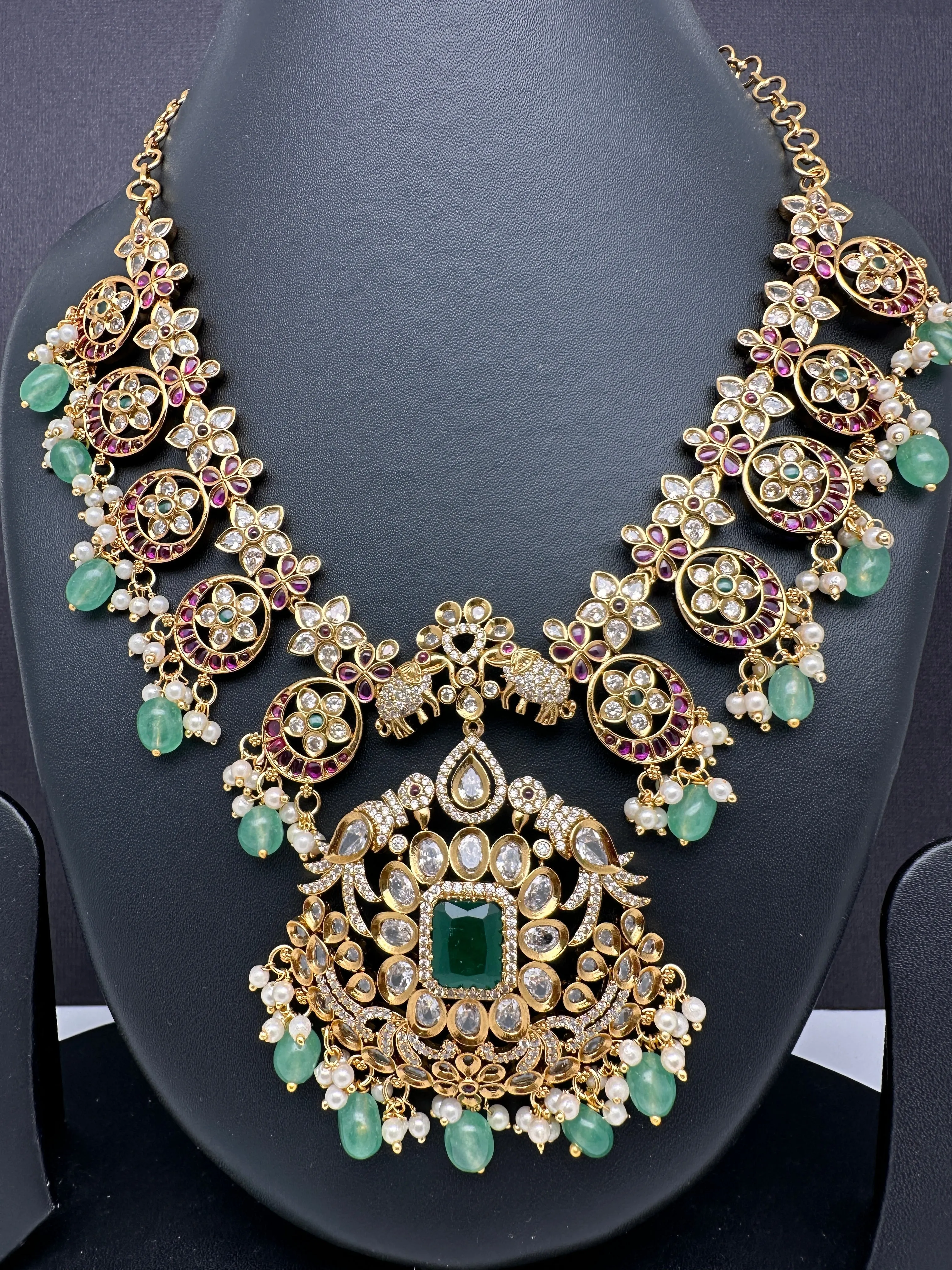 Moissanite AD Red Green Stone Emerald Green Beads Guttapusalu Necklace