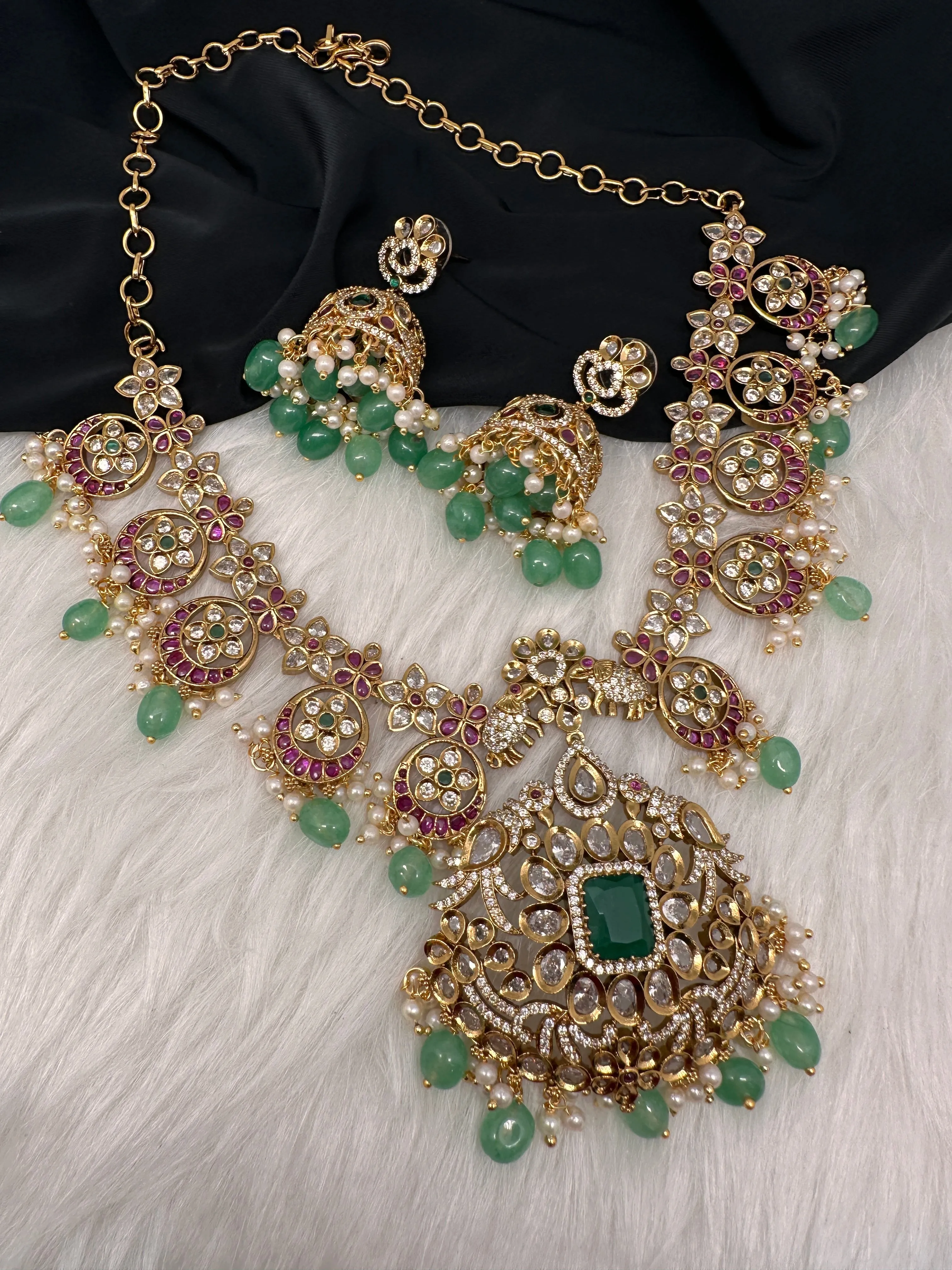Moissanite AD Red Green Stone Emerald Green Beads Guttapusalu Necklace
