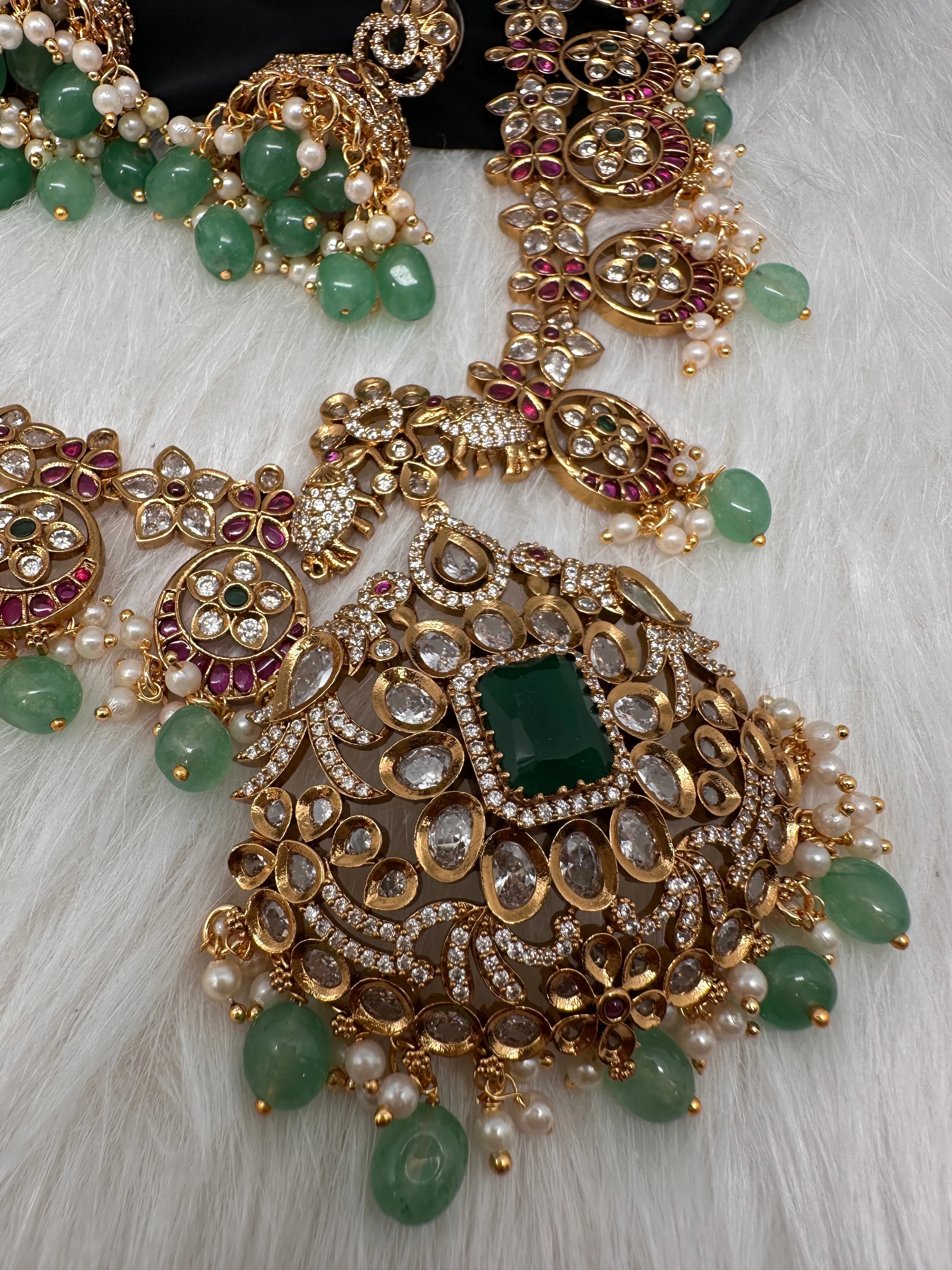 Moissanite AD Red Green Stone Emerald Green Beads Guttapusalu Necklace