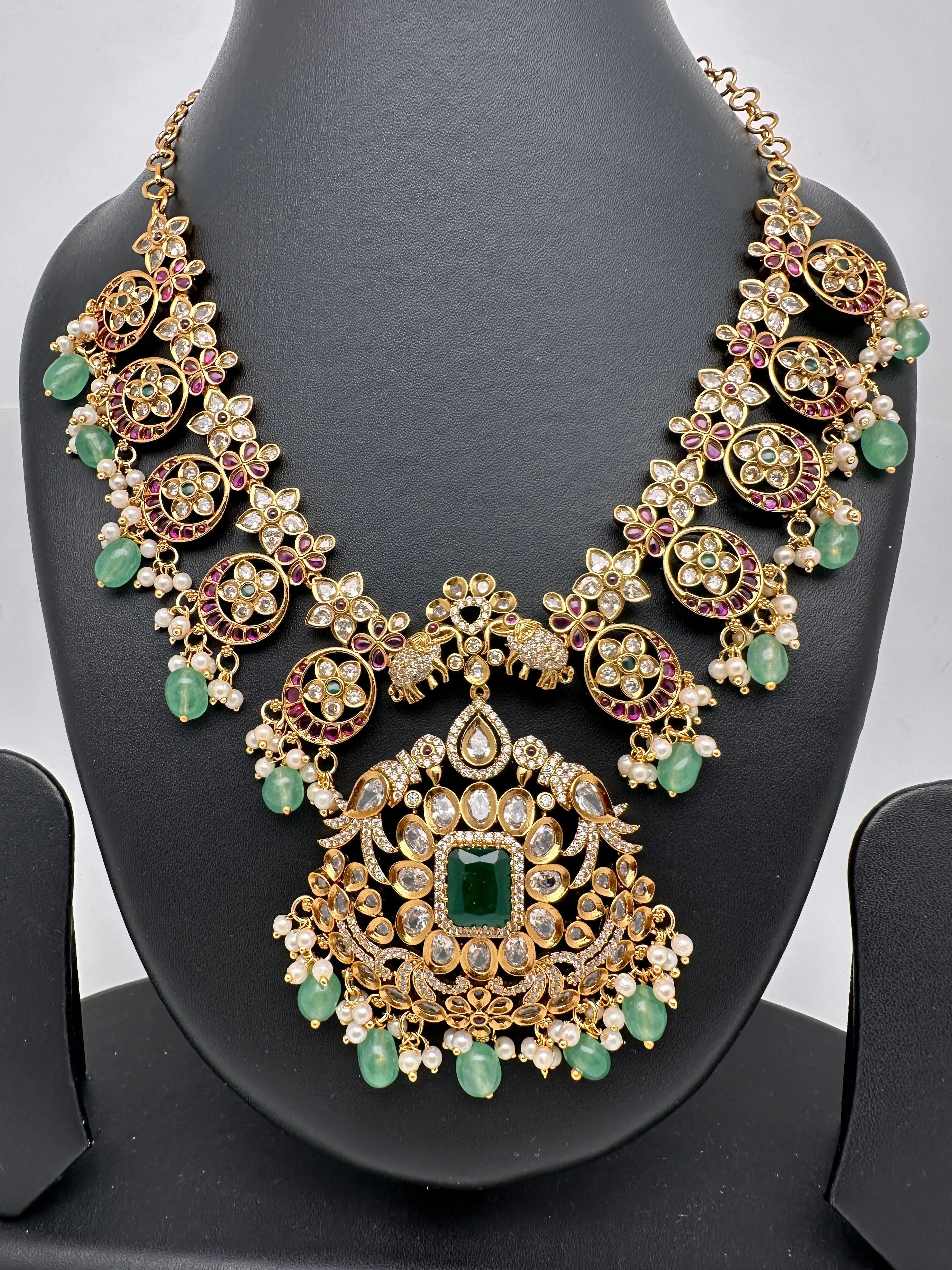 Moissanite AD Red Green Stone Emerald Green Beads Guttapusalu Necklace