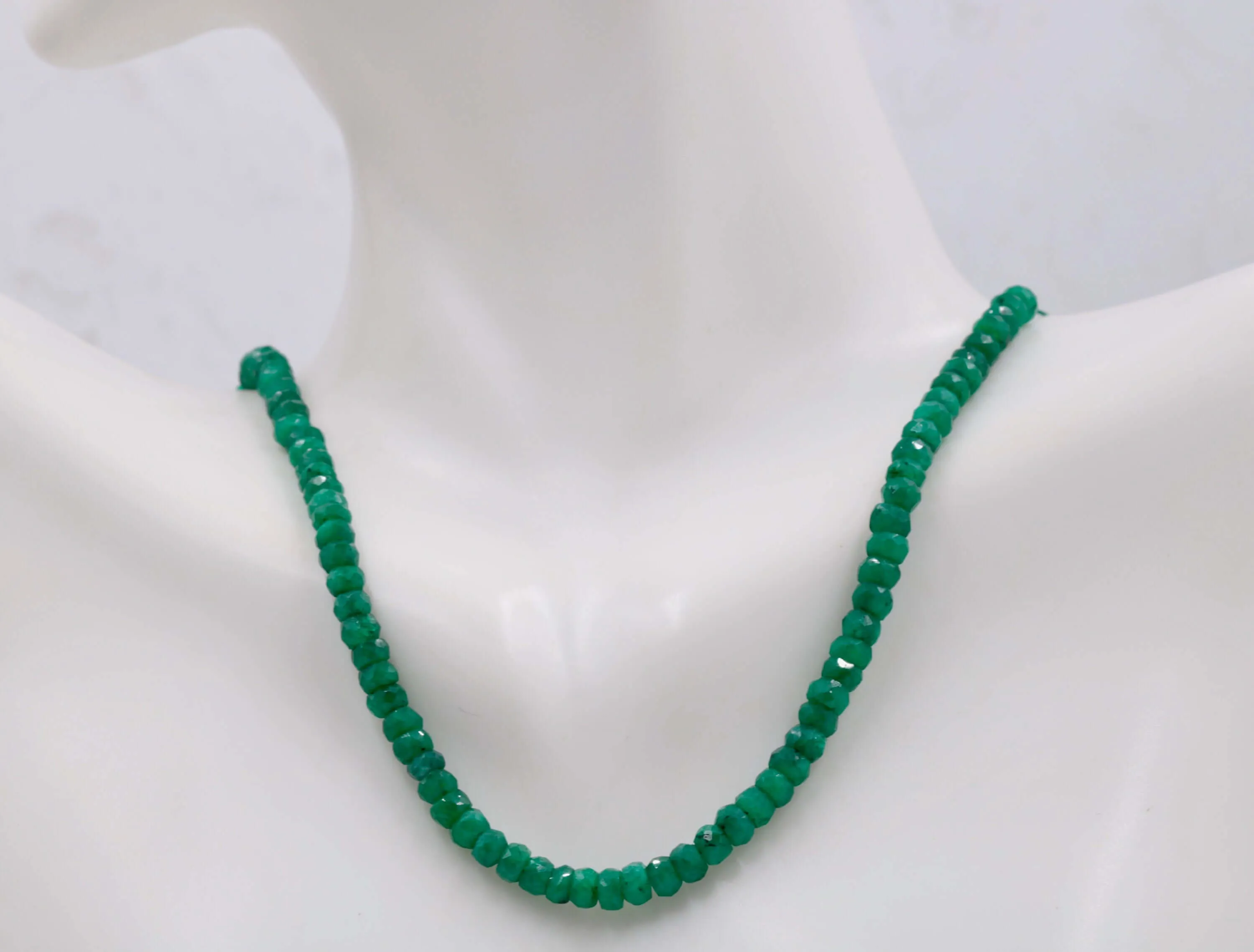 Natural Emerald Necklace Green Emerald Necklace Emerald Beads Green Gemstone beads Emerald stone beads 1 Strand 15-16" long 70 ct SKU:113177