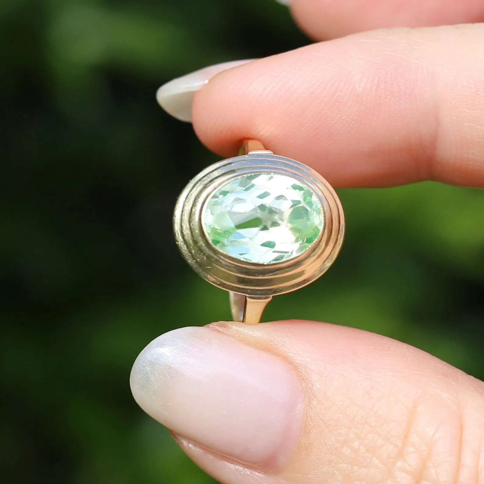 Oval Fancy Cut Uranium Glass Ring, 14ct Yellow Gold, size O1/2 or 7.5