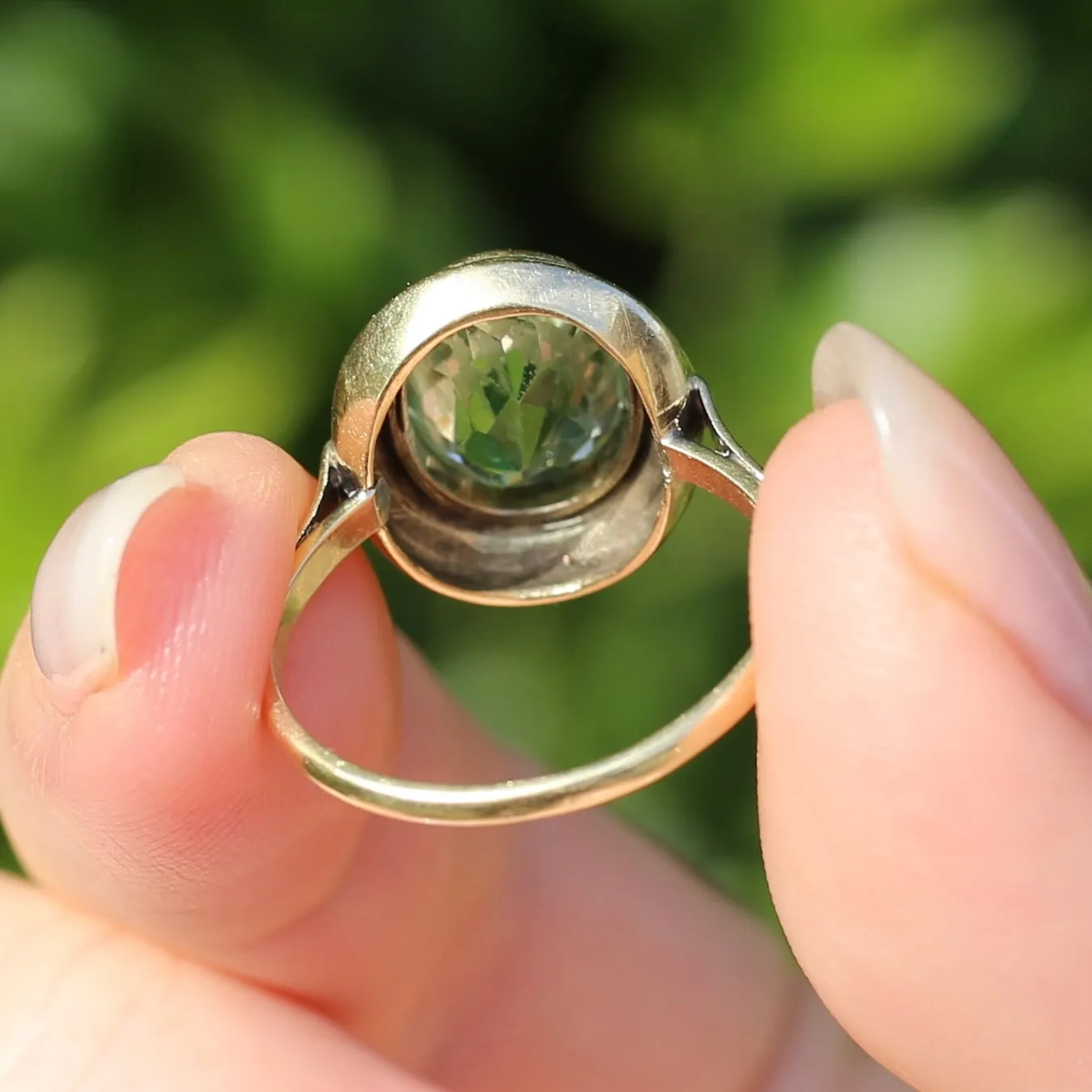 Oval Fancy Cut Uranium Glass Ring, 14ct Yellow Gold, size O1/2 or 7.5
