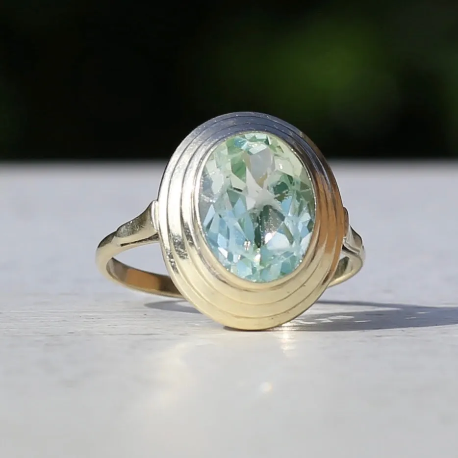 Oval Fancy Cut Uranium Glass Ring, 14ct Yellow Gold, size O1/2 or 7.5