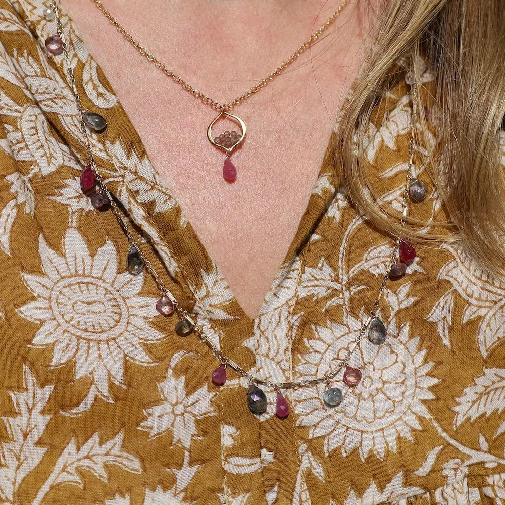 Pink Sapphire Tiny Arabrsque Necklace