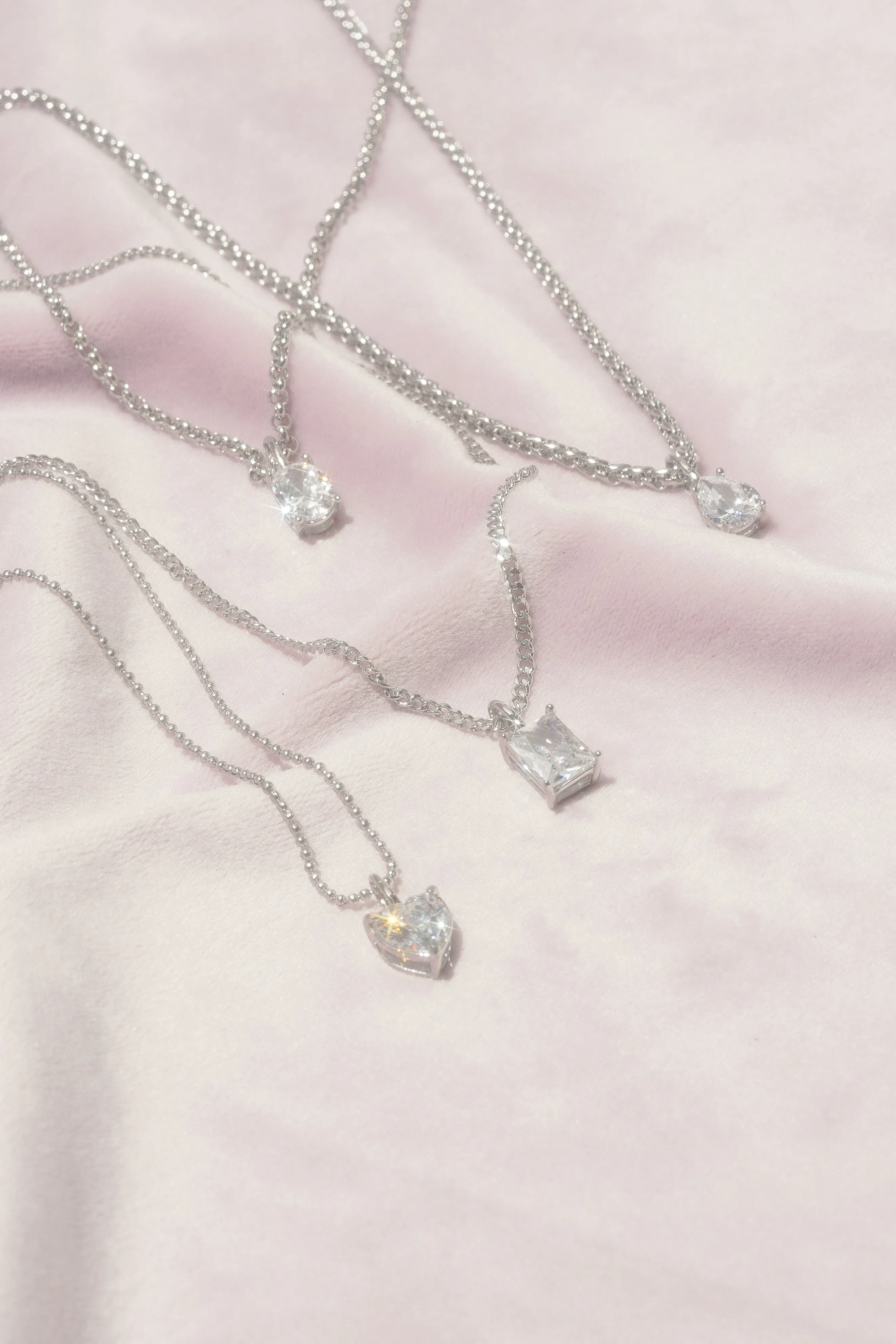 Rectangle Pronged Pendant - (Single)