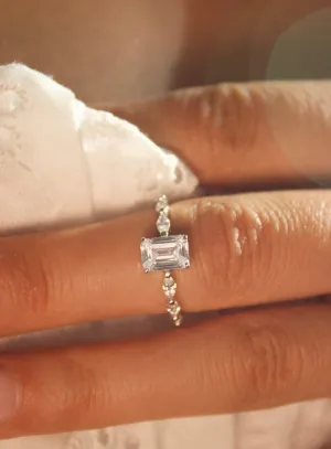 Silver Puree Emerald Ring