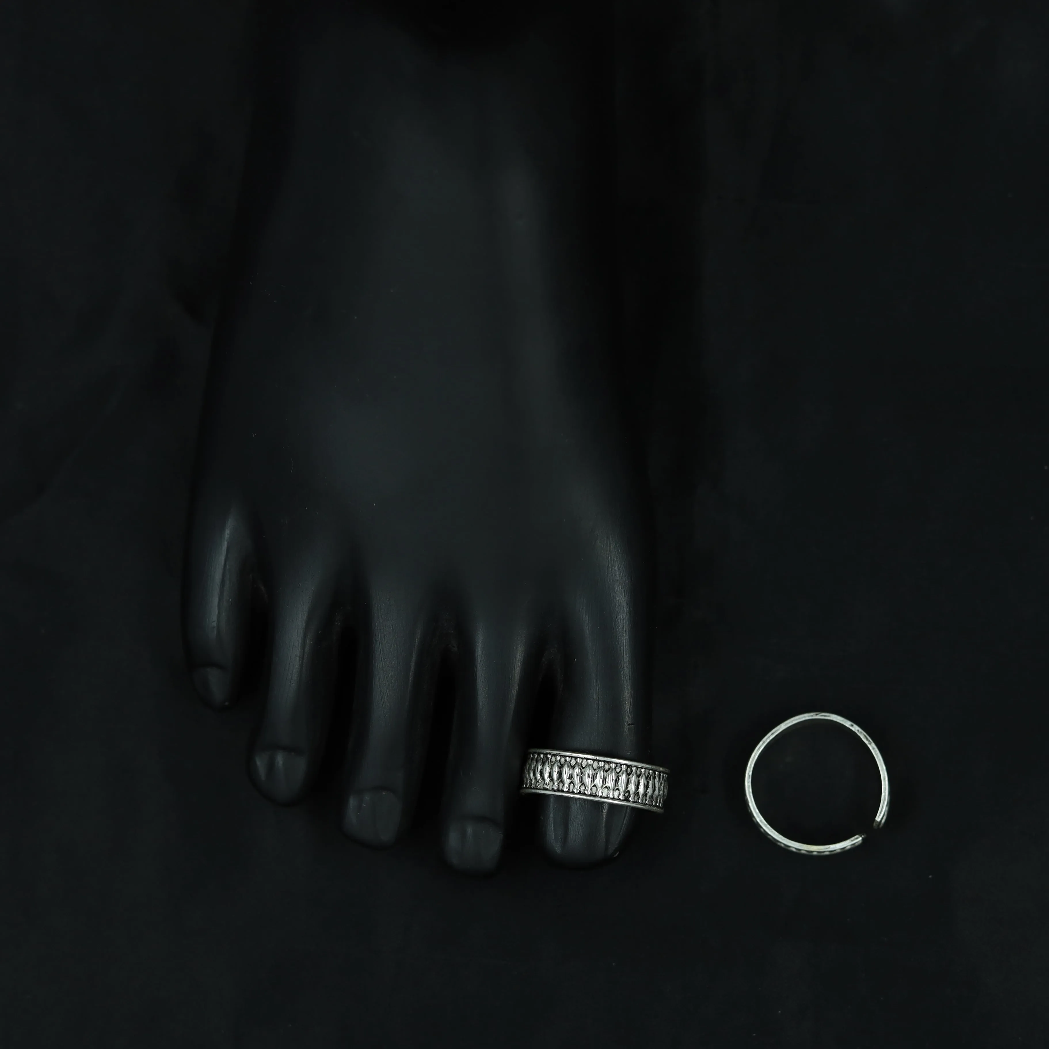 Silver Thumb Toe Ring 8554