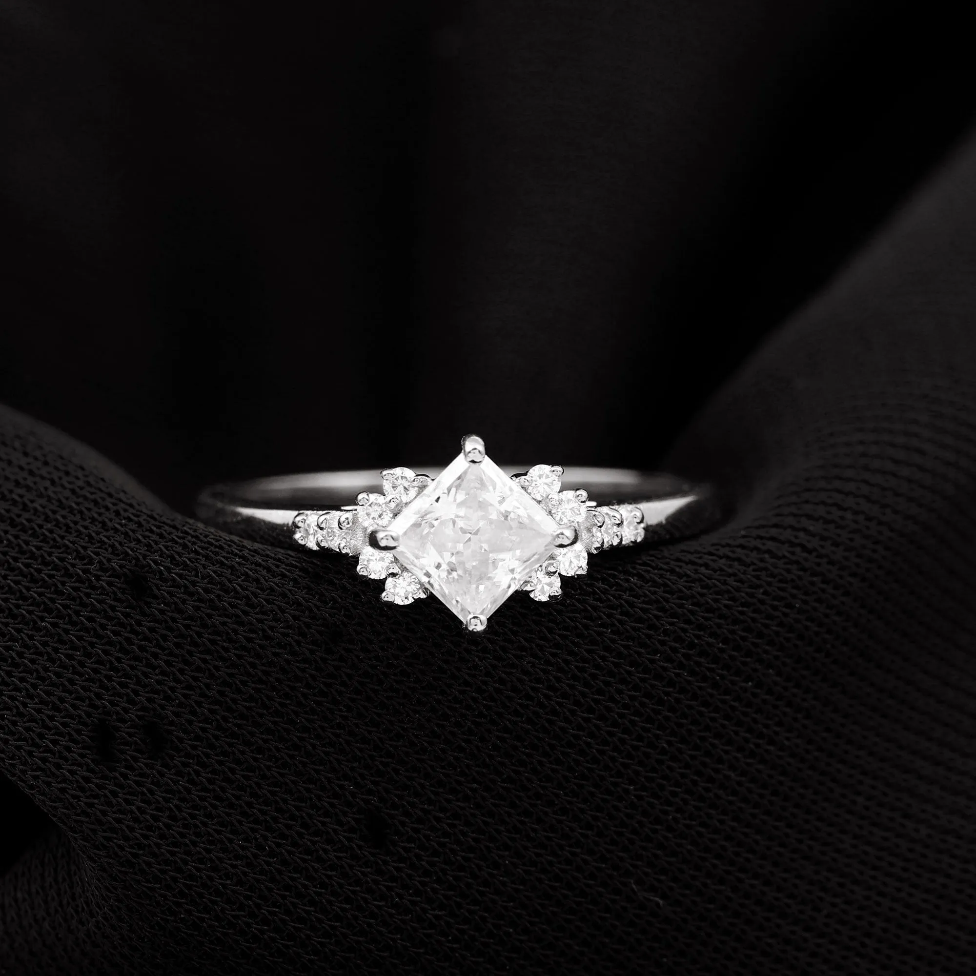 Simple Princess Cut Zircon Solitaire Promise Ring in Gold