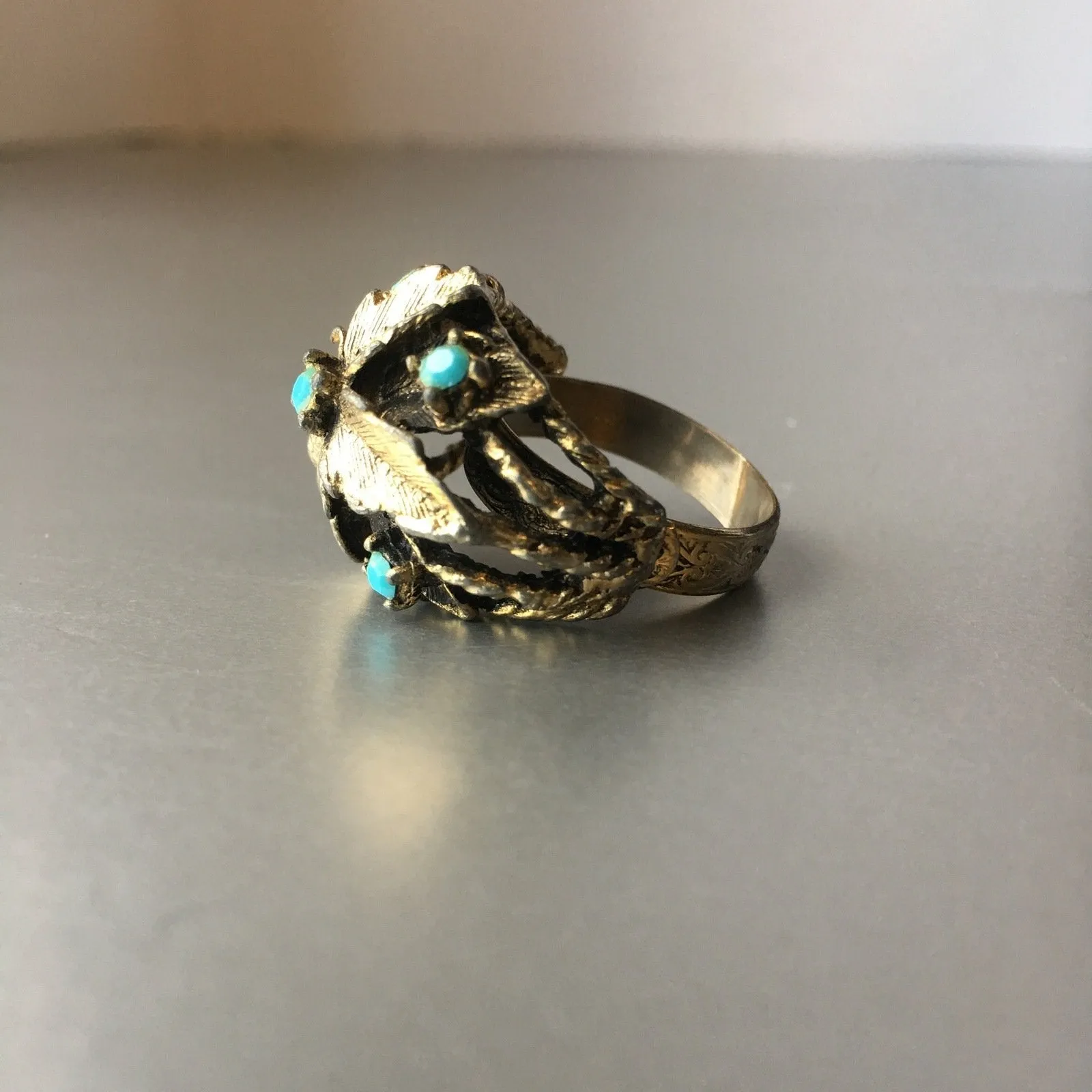 Turquoise Blue Rocks Floral Cocktail Ring Vintage Jewelry