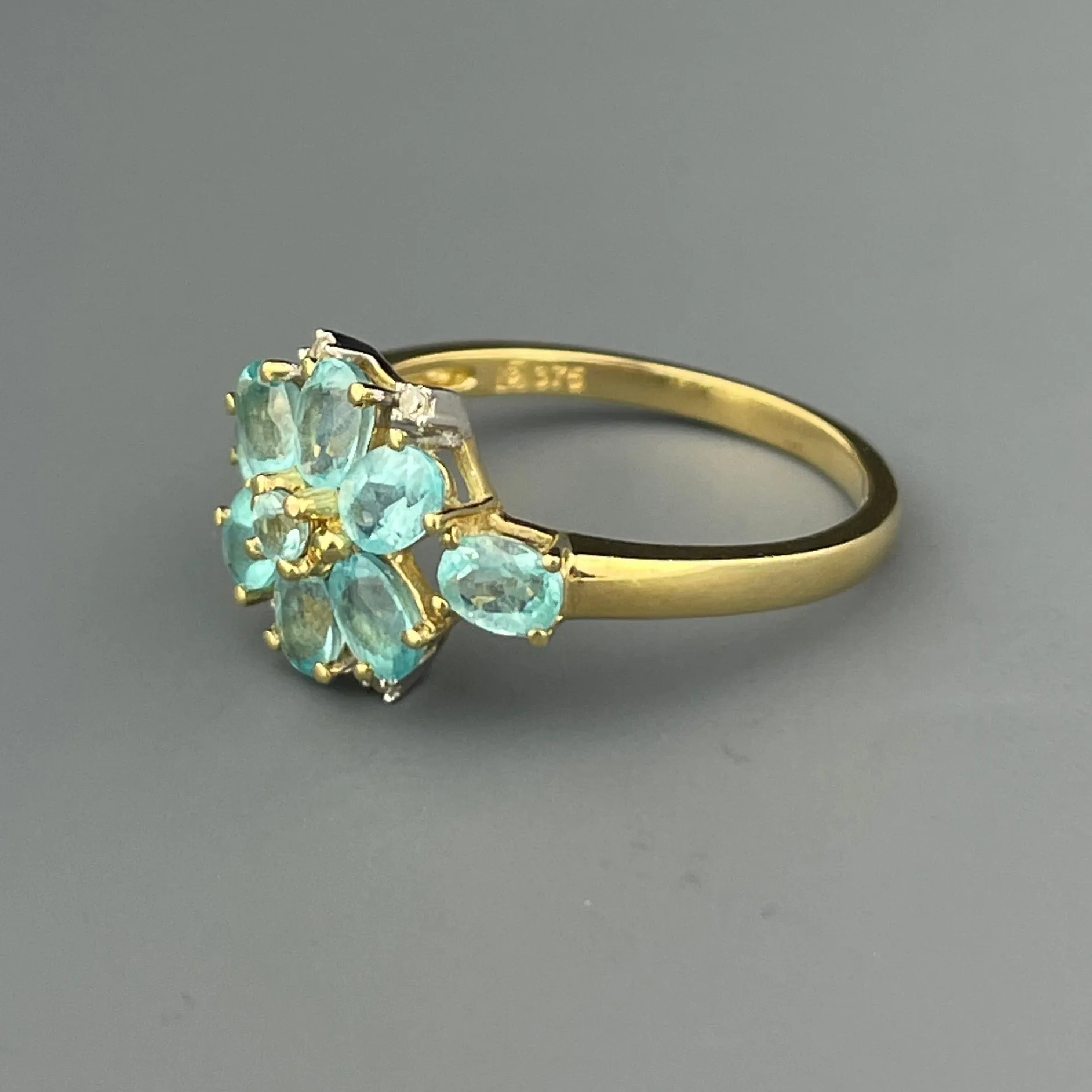 Vintage Gold Diamond Blue Stone Flower Cocktail Ring, Sz 6 1/4