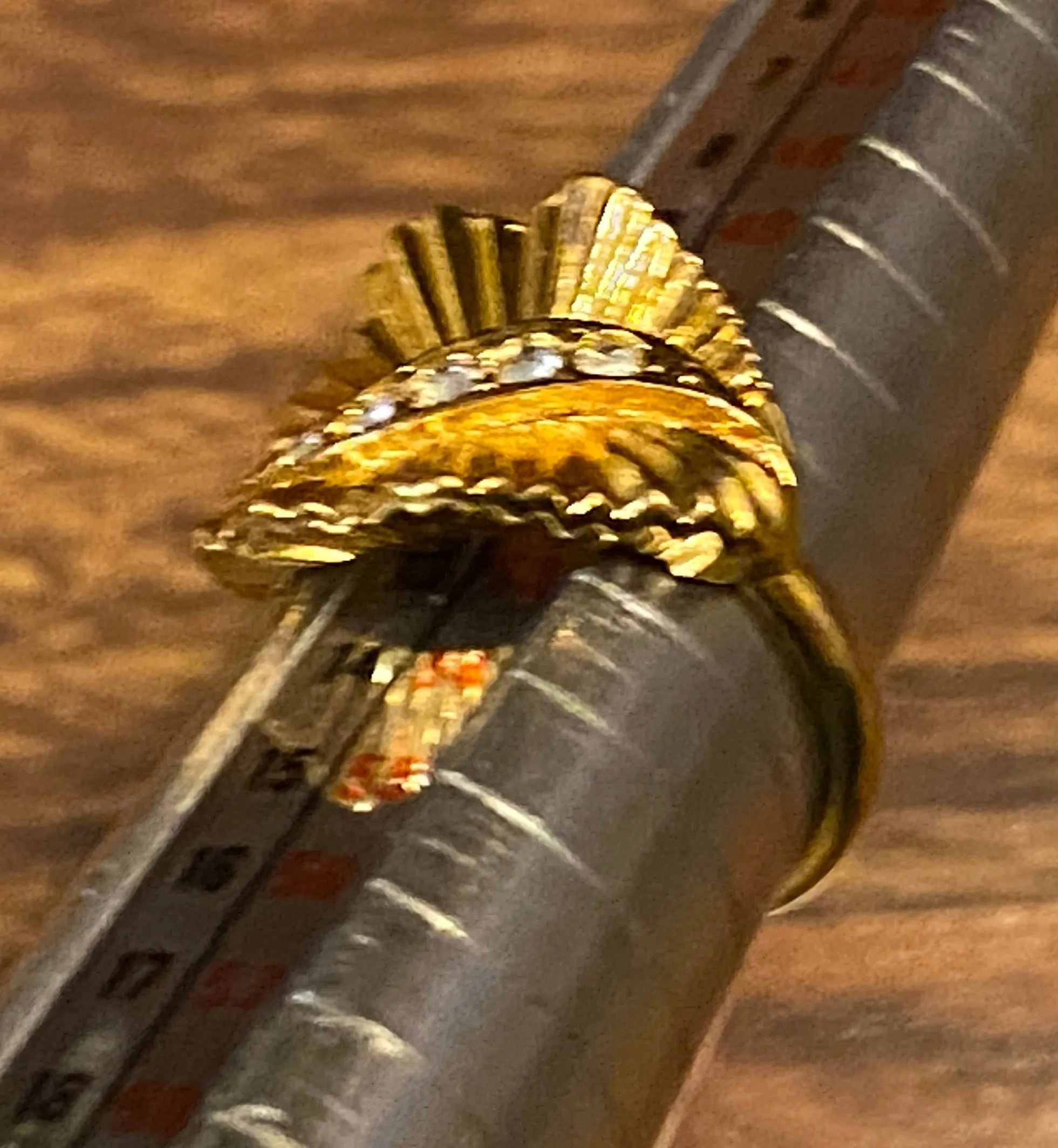 Vintage Gold Tone Ruffle Rhinestone Cocktail Ring Sz 6
